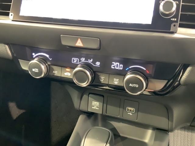 フィット e:HEVホーム HSENSING新車保証試乗車ワンオ-ナ- 前後誤発進抑制機能 助手席エアバッグ 運転席エアバッグ 1オナ 禁煙 LEDライト USB接続 バックカメラ ABS サイドエアバッグ フルセグTV 記録簿(10枚目)