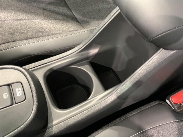 フィット e:HEVホーム HSENSING新車保証試乗車ワンオ-ナ- 前後誤発進抑制機能 助手席エアバッグ 運転席エアバッグ 1オナ 禁煙 LEDライト USB接続 バックカメラ ABS サイドエアバッグ フルセグTV 記録簿(29枚目)