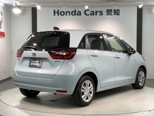 フィット e:HEVホーム HSENSING新車保証試乗車ワンオ-ナ- 前後誤発進抑制機能 助手席エアバッグ 運転席エアバッグ 1オナ 禁煙 LEDライト USB接続 バックカメラ ABS サイドエアバッグ フルセグTV 記録簿(50枚目)