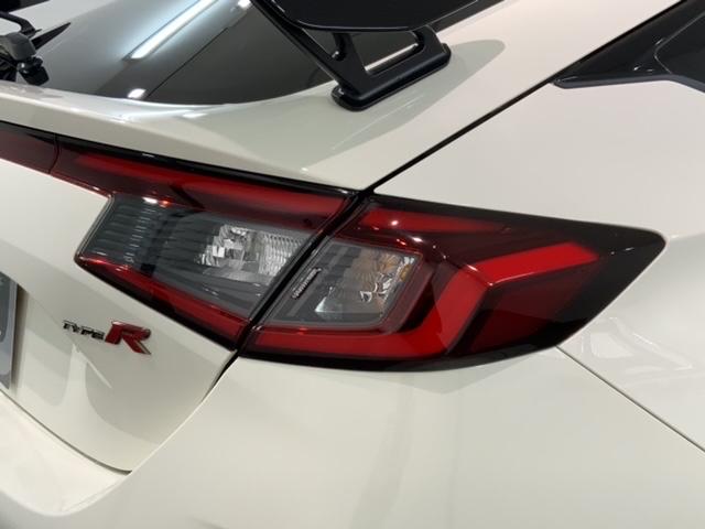 シビック タイプR HSENSING 最長5年保証 純正ナビ TV Rカメラ BTオーディオ ETC LEDライト VSA クルコン アルミ スマ-トキ- 盗難防止装置 整備記録簿 AAC フルセグテレビ LEDランプ(44枚目)