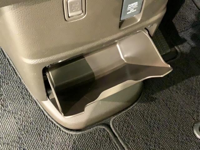 N-BOX G H SENSING 最長5年保証 ワンオ-ナ- ナビVXM-215Ci Rカメラ BTオ-ディオ ETC LEDライト VSA スマ-トキ- スペアキー 盗難防止装置 整備記録簿 ドアバイザ- AAC(26枚目)