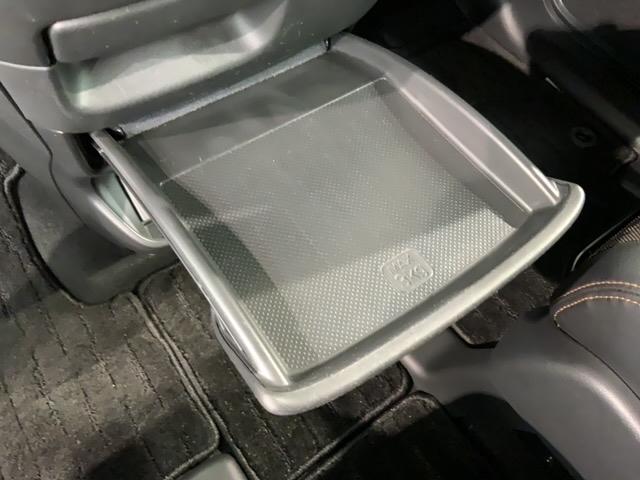 フリード クロスター・ホンダセンシング 最長5年保証 ワンオ-ナ- ナビVXM-214VFi TV Rカメラ CD録音 BTオ-ディオ DVD ETC LEDライト 両側電動ドア VSA シ-トヒ-タ- アルミ スマ-トキ- スペアキー(27枚目)