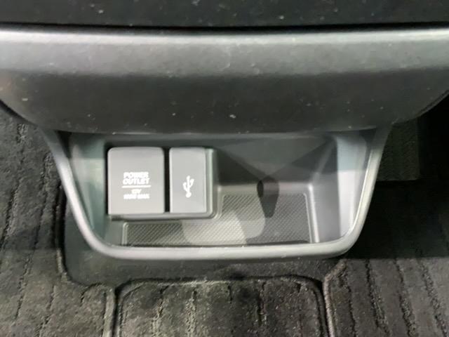 フリード クロスター・ホンダセンシング 最長5年保証 ワンオ-ナ- ナビVXM-214VFi TV Rカメラ CD録音 BTオ-ディオ DVD ETC LEDライト 両側電動ドア VSA シ-トヒ-タ- アルミ スマ-トキ- スペアキー(28枚目)