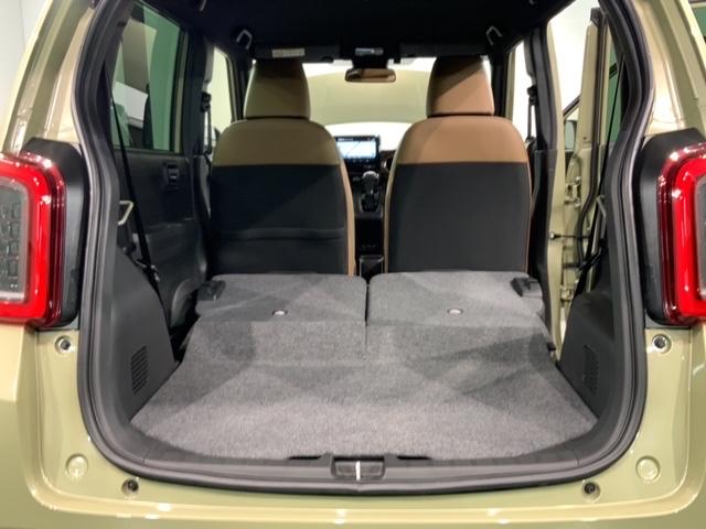リアシートを倒すと、ラゲッジスペースを広くお使いいただけます！