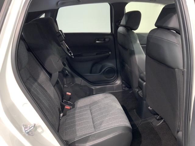 フィット ホーム　Ｈ　ＳＥＮＳＩＮＧ　新車保証　試乗車　ワンオ－ナ－　ナビＶＸＵ－２４５ＦＴｉ　ＴＶ　Ｒカメラ　ＣＤ録音　ＢＴオ－ディオ　ＤＶＤ　ＥＴＣ　ＬＥＤライト　ＶＳＡクルコン　スマ－トキ－　スペアキ－整備記録簿（35枚目）