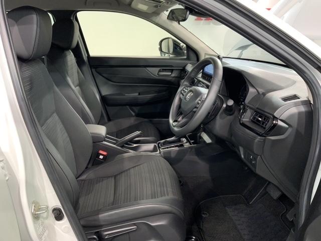 ＷＲ－Ｖ Ｚ＋ブラックスタイル　Ｈ　ＳＥＮＳＩＮＧ　新車保証　試乗車　ワンオ－ナ－　ナビＬＸＭ－２４５ＺＦＥｉ　ＴＶ　Ｒカメラ　ＢＴオ－ディオ　ＥＴＣ　ＬＥＤライト　ＶＳＡ　クルコン　アルミ　スマ－トキ－　スペアキ－　盗難防止装置（17枚目）