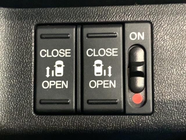 ステップワゴンスパーダ スパーダハイブリッドＧホンダセンシング　１年保証　ワンオ－ナ－　ナビＶＸＭ－１８５ＶＦＮｉ　ＴＶ　Ｒカメラ　ＣＤ録音　ＢＴオ－ディオ　ＤＶＤ　ＥＴＣ　ＬＥＤライト　両側電動ドア　ＶＳＡクルコン　アルミ　スマ－トキ－　スペアキ－盗難防止装置（12枚目）