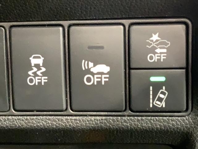 ステップワゴンスパーダ スパーダハイブリッドＧホンダセンシング　１年保証　ワンオ－ナ－　ナビＶＸＭ－１８５ＶＦＮｉ　ＴＶ　Ｒカメラ　ＣＤ録音　ＢＴオ－ディオ　ＤＶＤ　ＥＴＣ　ＬＥＤライト　両側電動ドア　ＶＳＡクルコン　アルミ　スマ－トキ－　スペアキ－盗難防止装置（13枚目）