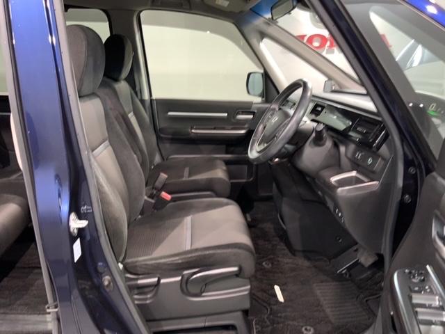 ステップワゴンスパーダ スパーダハイブリッドＧホンダセンシング　１年保証　ワンオ－ナ－　ナビＶＸＭ－１８５ＶＦＮｉ　ＴＶ　Ｒカメラ　ＣＤ録音　ＢＴオ－ディオ　ＤＶＤ　ＥＴＣ　ＬＥＤライト　両側電動ドア　ＶＳＡクルコン　アルミ　スマ－トキ－　スペアキ－盗難防止装置（17枚目）