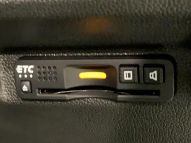 フリード＋ハイブリッド ハイブリッド・クロスターホンダセンシング　最長５年保証　ワンオ－ナ－　ナビＶＸＭ－２２７ＶＦＮｉ　ＴＶ　Ｒカメラ　ＣＤ録音　ＢＴオ－ディオ　ＤＶＤ　ドラレコ　ＥＴＣ　ＬＥＤライト　両側電動ドア　ＶＳＡ　アルミ　スマ－トキ－　スペアキー　ＡＡＣ（13枚目）