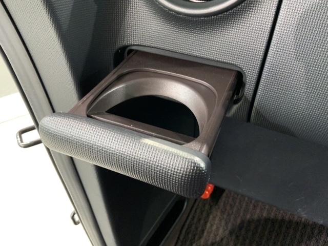 自社商品化センターにて内外装のクリーニングを実施しております！