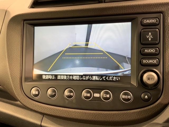 フィットシャトルハイブリッド ハイブリッド・ナビプレミアムセレクション　１年保証　純正ナビ　ＴＶ　Ｒカメラ　ＣＤ録音　音楽機器接続　ＤＶＤ　ＥＴＣ　ＨＩＤ　アルミ　スマ－トキ－　盗難防止装置　整備記録簿　ＡＡＣ　ドアバイザ－　Ｗエアバッグ　ＵＳＢ　Ｂカメラ　ＨＤＤナビ（6枚目）