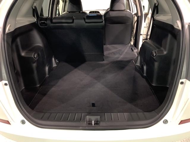 フィットシャトルハイブリッド ハイブリッド・ナビプレミアムセレクション　１年保証　純正ナビ　ＴＶ　Ｒカメラ　ＣＤ録音　音楽機器接続　ＤＶＤ　ＥＴＣ　ＨＩＤ　アルミ　スマ－トキ－　盗難防止装置　整備記録簿　ＡＡＣ　ドアバイザ－　Ｗエアバッグ　ＵＳＢ　Ｂカメラ　ＨＤＤナビ（35枚目）