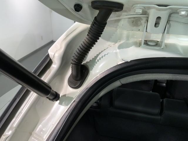 フィットシャトルハイブリッド ハイブリッド・ナビプレミアムセレクション　１年保証　純正ナビ　ＴＶ　Ｒカメラ　ＣＤ録音　音楽機器接続　ＤＶＤ　ＥＴＣ　ＨＩＤ　アルミ　スマ－トキ－　盗難防止装置　整備記録簿　ＡＡＣ　ドアバイザ－　Ｗエアバッグ　ＵＳＢ　Ｂカメラ　ＨＤＤナビ（40枚目）