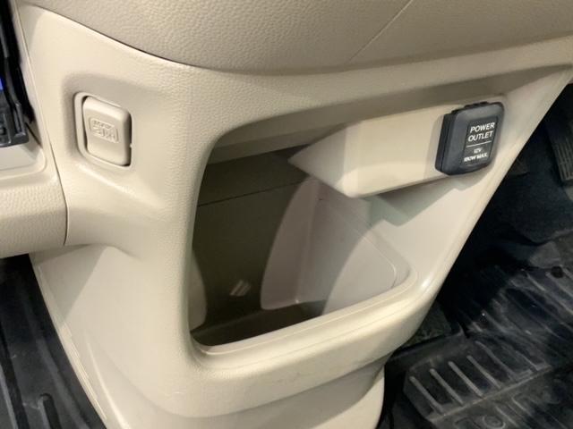 Ｎ－ＯＮＥ ツアラー　１年保証　ワンオ－ナ－　ナビ　ＴＶ　Ｒカメラ　ＢＴオ－ディオ　ＤＶＤ　ＥＴＣ　ＶＳＡ　スマ－トキ－　盗難防止装置　整備記録簿　ＡＡＣ　スペアキ－　ベンチシ－ト　Ｗエアバッグ　イモビライザー　禁煙　ＰＳ（26枚目）