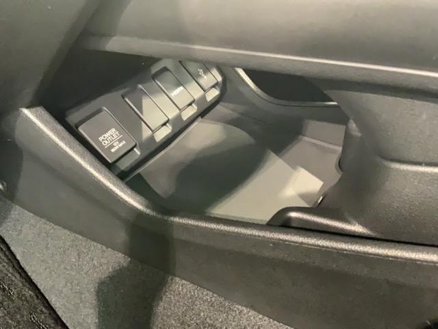 ヴェゼル ハイブリッドＺ・ホンダセンシング　最長５年保証　ナビＶＸＭ－１９７ＶＦＥｉ　ＴＶ　Ｒカメラ　ＣＤ録音　ＢＴオ－ディオ　ＤＶＤ　ＥＴＣ　ＬＥＤライト　ＶＳＡ　シ－トヒ－タ－　アルミ　スマ－トキ－　スペアキー　盗難防止装置　整備記録簿（26枚目）