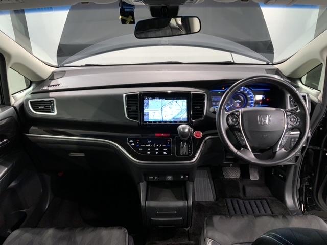 �g���₷�����C�A�E�g�̃_�b�V���{�[�h���ӂł��B�I�[�g�G�A�R���⏬������ȂǊ��������������ڂł��B