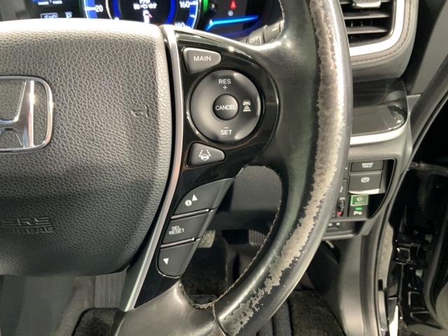 �N���[�Y�R���g���[���𑕔����Ă��܂��B�������H�Ȃǂň��̑��x�ő����Ă����̂ŉ^�]���y�ł���I���x��ݒ�ł��܂��̂ŁA�X�s�[�h�̏o�������ɂ����ӂł��܂��B