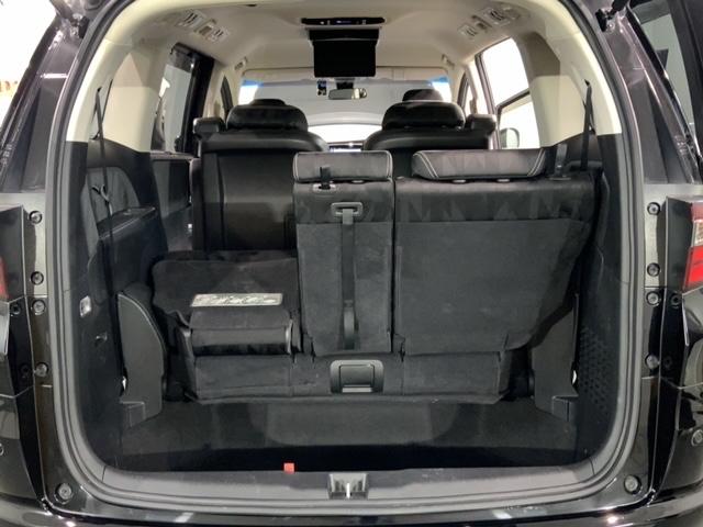 ���Џ��i���Z���^�[�ɂē��O���̃N���[�j���O�����{���Ă���܂��I