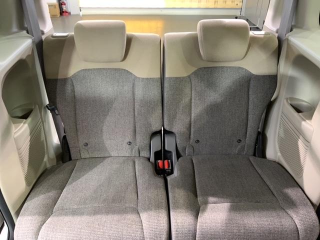 ���Џ��i���Z���^�[�ɂē��O���̃N���[�j���O�����{���Ă���܂��I