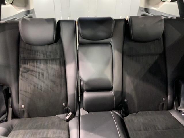 ���Џ��i���Z���^�[�ɂē��O���̃N���[�j���O�����{���Ă���܂��I