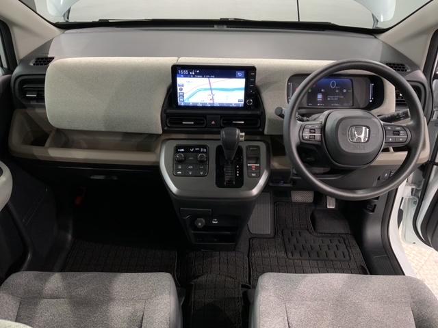 フリード ｅ：ＨＥＶエアー　Ｈ　ＳＥＮＳＩＮＧ　最長５年保証　ワンオ－ナ－　ナビＬＸＭ－２４２ＺＦＮｉ　ＴＶ　Ｒカメラ　ＢＴオ－ディオ　ＥＴＣ　ＬＥＤライト　両側電動ドア　ＶＳＡ　クルコン　スマ－トキ－　スペアキ－　盗難防止装置（8枚目）