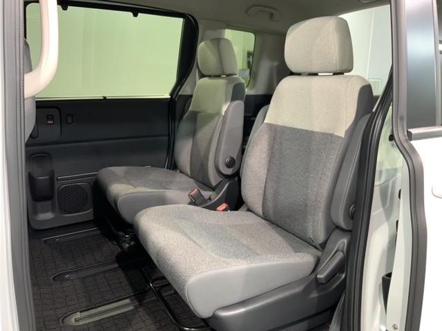 フリード ｅ：ＨＥＶエアー　Ｈ　ＳＥＮＳＩＮＧ　最長５年保証　ワンオ－ナ－　ナビＬＸＭ－２４２ＺＦＮｉ　ＴＶ　Ｒカメラ　ＢＴオ－ディオ　ＥＴＣ　ＬＥＤライト　両側電動ドア　ＶＳＡ　クルコン　スマ－トキ－　スペアキ－　盗難防止装置（32枚目）