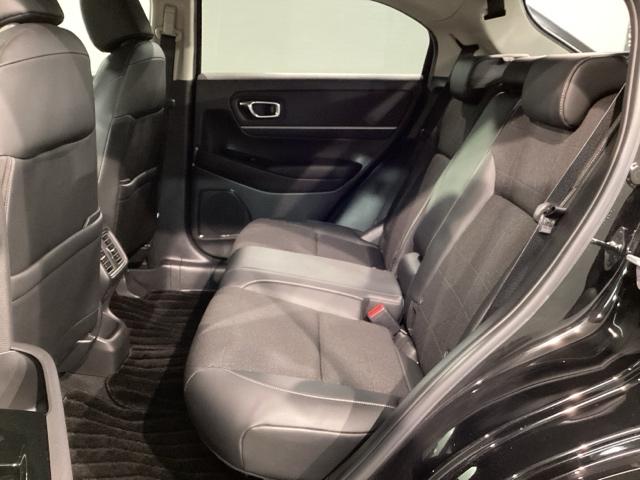 ヴェゼル ｅ：ＨＥＶＺ　Ｈ　ＳＥＮＳＩＮＧ　最長５年保証　ワンオ－ナ－　純正ナビ　ＴＶ　Ｒカメラ　ＣＤ録音　ＢＴオ－ディオ　ドラレコ　ＥＴＣ　ＬＥＤライト　ＶＳＡ　シ－トヒ－タ－　クルコン　アルミ　スマ－トキ－　スペアキ－（32枚目）