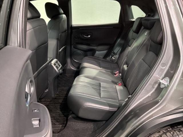 ���Џ��i���Z���^�[�ɂē��O���̃N���[�j���O�����{���Ă���܂��I