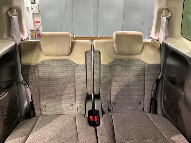 ���Џ��i���Z���^�[�ɂē��O���̃N���[�j���O�����{���Ă���܂��I