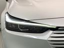 LEDヘッドライトは、点灯の瞬間から最大光量を発揮し、突然暗くなるトンネルなどでの安定感を高めます。