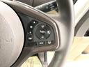 クルーズコントロールを装備しています。高速道路などで一定の速度で走ってくれるので運転が楽ですよ！速度を設定できますので、スピードの出しすぎにも注意できます。
