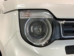 ＬＥＤヘッドライトは、点灯の瞬間から最大光量を発揮し、突然暗くなるトンネルなどでの安定感を高めます。 7