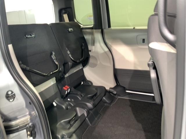 Ｎ－ＢＯＸ ベースグレード　新車保証　禁煙試乗車　コンフォ－トＰＫＧ　ナビＶＸＭ－２４５ＺＦＥｉ　ＴＶ　ＵＳＢ　ＢＴａｕｄｉｏ　ｉｐｈｏｎｅ対応　Ｒカメラ　ＥＴＣ　両側電動ドア　衝突軽減装置　オ－トＬＥＤライト　サイドカーテンＳＲＳ　記録簿　スマ－トキ－　シ－トヒ－タ－（34枚目）