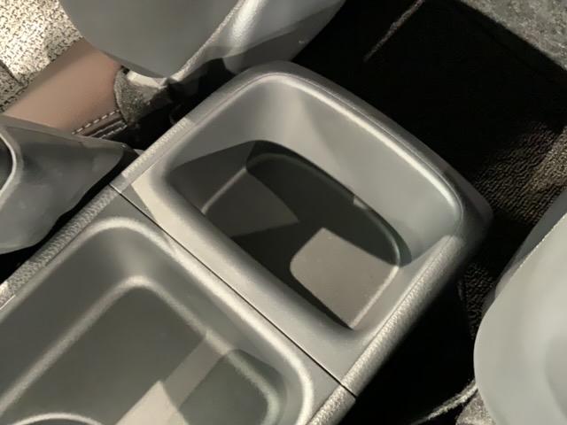 ヤリスクロス Ｚ　２ト－ン最長５年保証ＴＶＲカメラ　バックモニタ　横滑り防止システム　シートＨ　ＵＳＢ接続　イモビ　カーテンエアバッグ　クルーズＣ　エアコン　スマートキ－　地デジ　キーフリー　ダブルエアバック　記録簿有（29枚目）