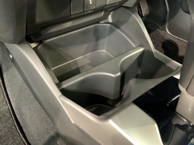 フィット 13G・Lホンダセンシング 最長5年保証 ナビVXM-195VFi TV Rカメラ CD録音 BTオ-ディオ DVD ETC LEDライト VSA クルコン フォグ スマートキー 盗難防止装置 整備記録簿 AAC Wエアバッグ(27枚目)