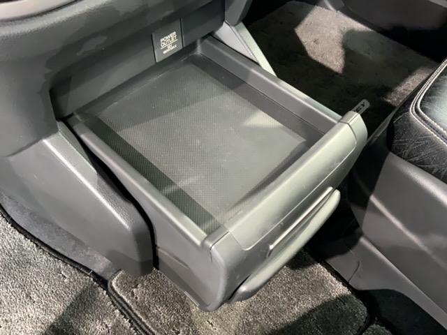 オデッセイ アブソルート・Xホンダセンシング 1年保証 ナビVXM-165VFi TV Rカメラ CD録音 BTオ-ディオ DVD ETC LEDライト 両側電動ドア VSA クルコン アルミ スマ-トキ- スペアキ- 盗難防止装置 整備記録簿(28枚目)