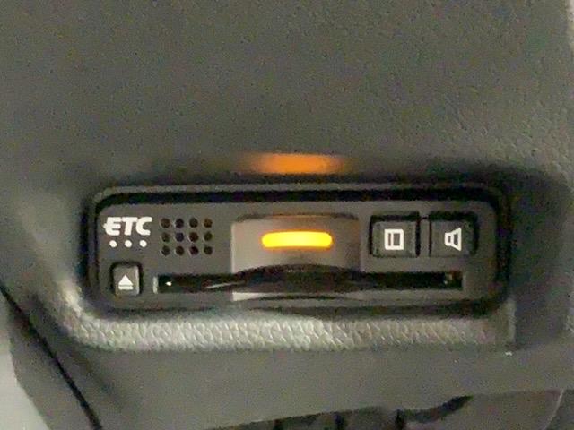 フィットハイブリッド Ｌホンダセンシング　最長５年保証　ワンオーナー　ナビＶＸＭ－１８７ＶＦＥｉ　ＴＶ　Ｒカメラ　ＣＤ録音　ＢＴオ－ディオ　ＤＶＤ　ＥＴＣ　ＬＥＤライト　ＶＳＡ　クルコン　フォグ　スマートキー　盗難防止装置　整備記録簿　ＡＡＣ（11枚目）