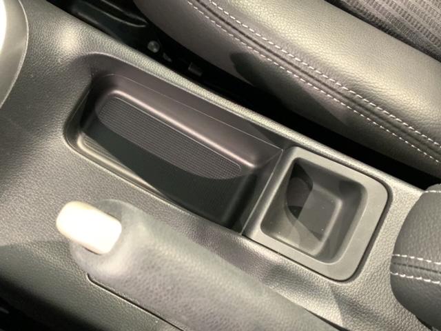 フィットハイブリッド Ｌホンダセンシング　最長５年保証　ワンオーナー　ナビＶＸＭ－１８７ＶＦＥｉ　ＴＶ　Ｒカメラ　ＣＤ録音　ＢＴオ－ディオ　ＤＶＤ　ＥＴＣ　ＬＥＤライト　ＶＳＡ　クルコン　フォグ　スマートキー　盗難防止装置　整備記録簿　ＡＡＣ（28枚目）