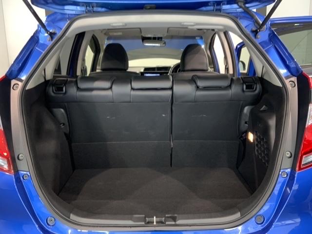 フィットハイブリッド Ｌホンダセンシング　最長５年保証　ワンオーナー　ナビＶＸＭ－１８７ＶＦＥｉ　ＴＶ　Ｒカメラ　ＣＤ録音　ＢＴオ－ディオ　ＤＶＤ　ＥＴＣ　ＬＥＤライト　ＶＳＡ　クルコン　フォグ　スマートキー　盗難防止装置　整備記録簿　ＡＡＣ（37枚目）