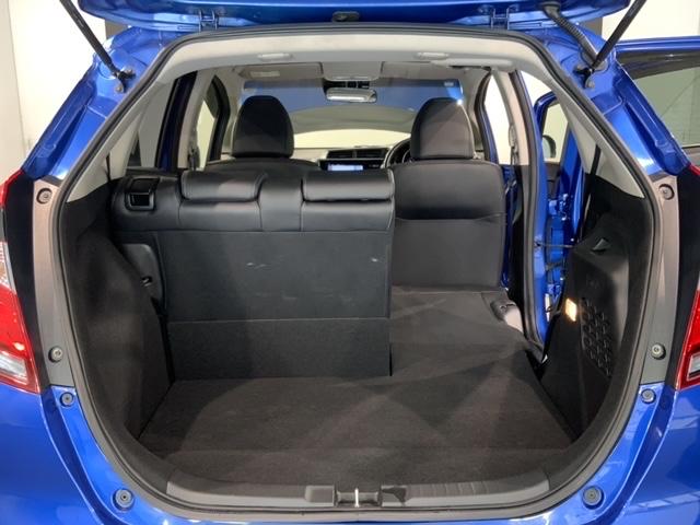 フィットハイブリッド Ｌホンダセンシング　最長５年保証　ワンオーナー　ナビＶＸＭ－１８７ＶＦＥｉ　ＴＶ　Ｒカメラ　ＣＤ録音　ＢＴオ－ディオ　ＤＶＤ　ＥＴＣ　ＬＥＤライト　ＶＳＡ　クルコン　フォグ　スマートキー　盗難防止装置　整備記録簿　ＡＡＣ（38枚目）