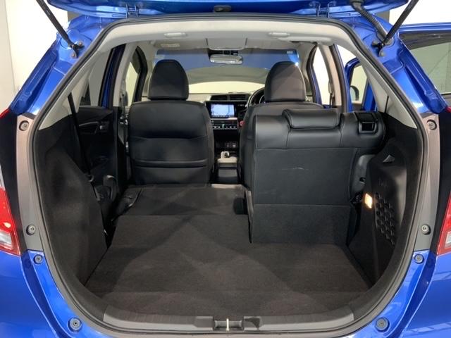 フィットハイブリッド Ｌホンダセンシング　最長５年保証　ワンオーナー　ナビＶＸＭ－１８７ＶＦＥｉ　ＴＶ　Ｒカメラ　ＣＤ録音　ＢＴオ－ディオ　ＤＶＤ　ＥＴＣ　ＬＥＤライト　ＶＳＡ　クルコン　フォグ　スマートキー　盗難防止装置　整備記録簿　ＡＡＣ（39枚目）