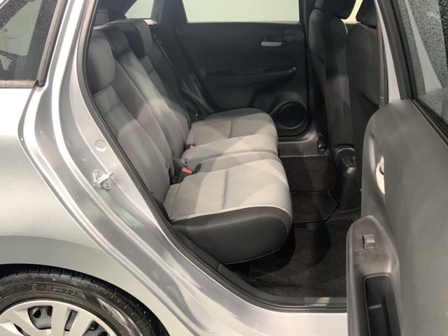 フィット ベーシック　Ｈ　ＳＥＮＳＩＮＧレス　ＥＴＣ　ＶＳＡ　スマートキー　盗難防止装置　整備記録簿　エアコン　Ｗエアバッグ　１オーナー車　イモビライザー　パワーステアリング　キーレス　パワーウインドウ　サイドエアバッグ（18枚目）