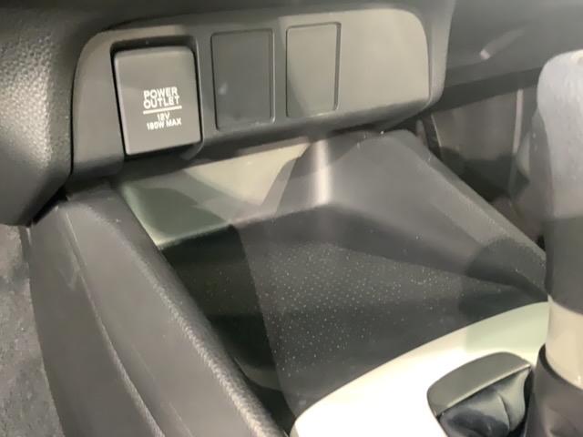 フィット ベーシック　Ｈ　ＳＥＮＳＩＮＧレス　ＥＴＣ　ＶＳＡ　スマートキー　盗難防止装置　整備記録簿　エアコン　Ｗエアバッグ　１オーナー車　イモビライザー　パワーステアリング　キーレス　パワーウインドウ　サイドエアバッグ（29枚目）