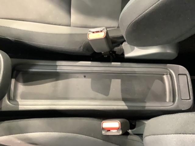 フィット ベーシック　Ｈ　ＳＥＮＳＩＮＧレス　ＥＴＣ　ＶＳＡ　スマートキー　盗難防止装置　整備記録簿　エアコン　Ｗエアバッグ　１オーナー車　イモビライザー　パワーステアリング　キーレス　パワーウインドウ　サイドエアバッグ（30枚目）