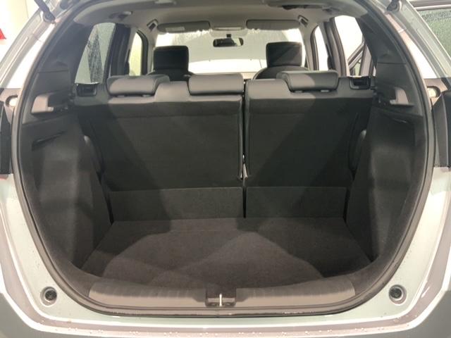 フィット ベーシック　Ｈ　ＳＥＮＳＩＮＧレス　ＥＴＣ　ＶＳＡ　スマートキー　盗難防止装置　整備記録簿　エアコン　Ｗエアバッグ　１オーナー車　イモビライザー　パワーステアリング　キーレス　パワーウインドウ　サイドエアバッグ（40枚目）