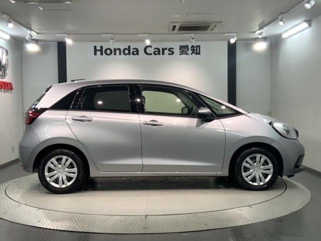 フィット ベーシック　Ｈ　ＳＥＮＳＩＮＧレス　ＥＴＣ　ＶＳＡ　スマートキー　盗難防止装置　整備記録簿　エアコン　Ｗエアバッグ　１オーナー車　イモビライザー　パワーステアリング　キーレス　パワーウインドウ　サイドエアバッグ（51枚目）