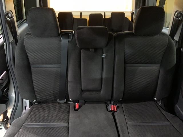 ���Џ��i���Z���^�[�ɂē��O���̃N���[�j���O�����{���Ă���܂��I