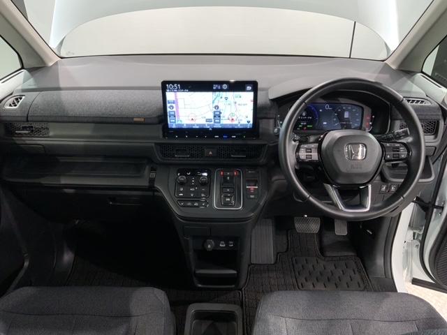 �g���₷�����C�A�E�g�̃_�b�V���{�[�h���ӂł��B�I�[�g�G�A�R���⏬������ȂǊ��������������ڂł��B