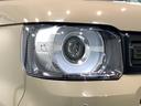 LEDヘッドライトは、点灯の瞬間から最大光量を発揮し、突然暗くなるトンネルなどでの安定感を高めます。